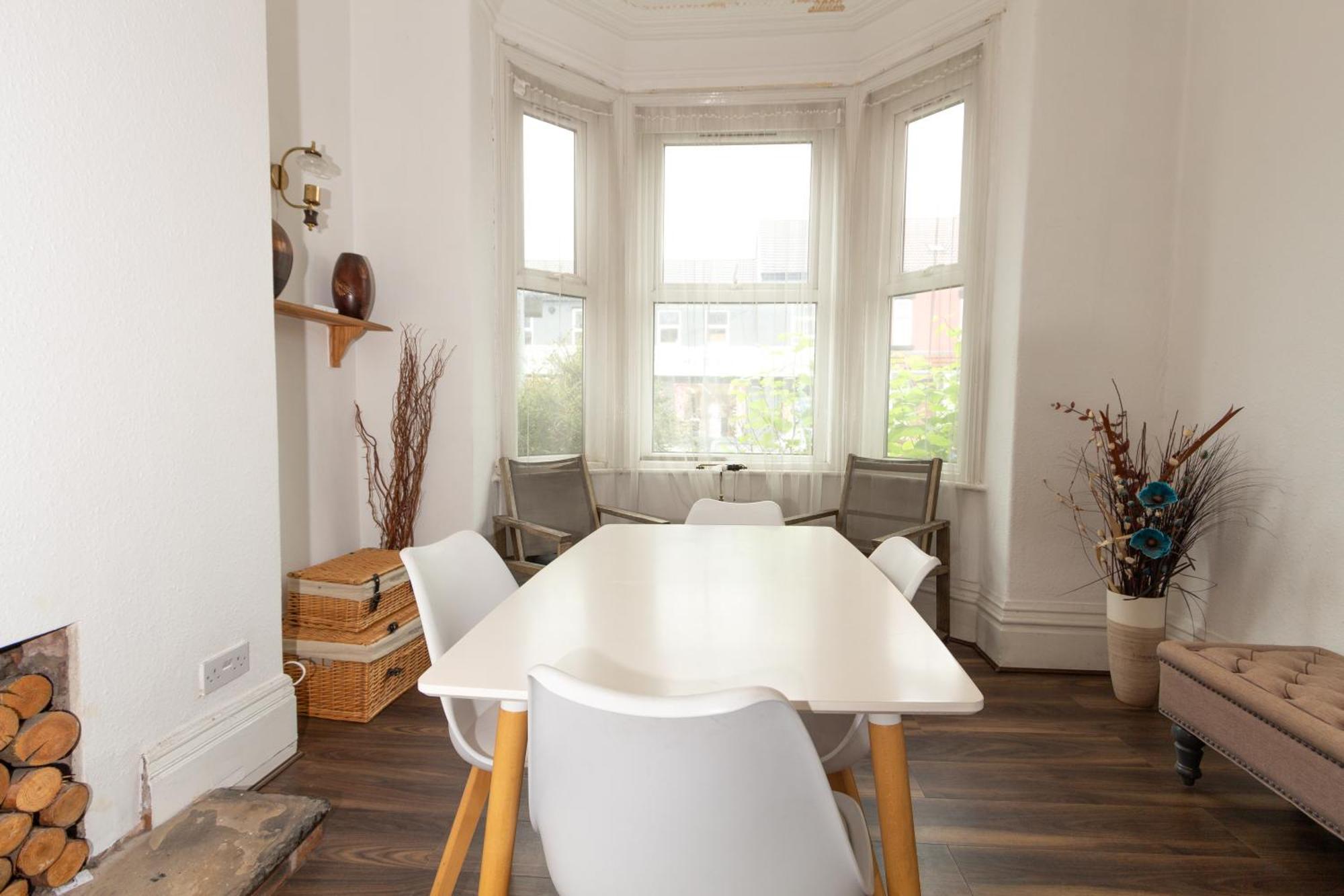 Homely Ensuite Room Near City Centre Манчестър Екстериор снимка
